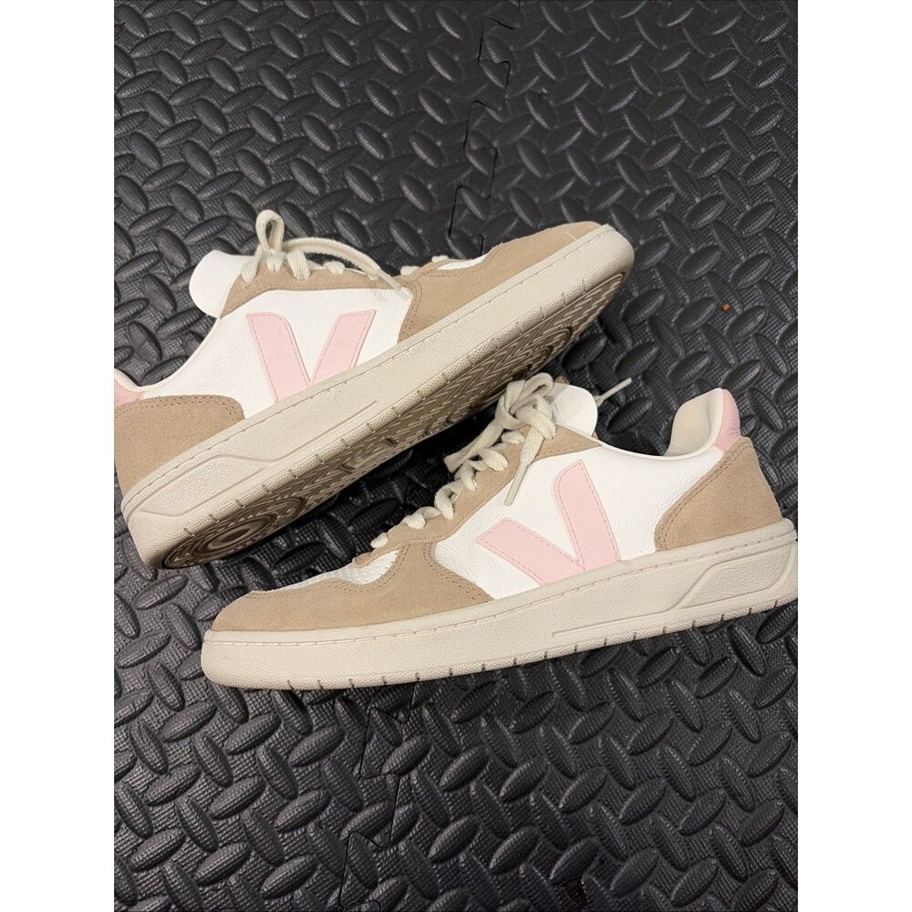 Veja V-10 Silk Quartz Sneakers Women’s Sz 9 Briefs White Pink Walking Gym - Picture 2 of 9